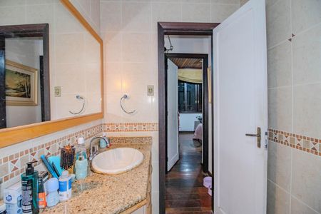 Casa à venda com 167m², 3 quartos e 2 vagasBanheiro Social