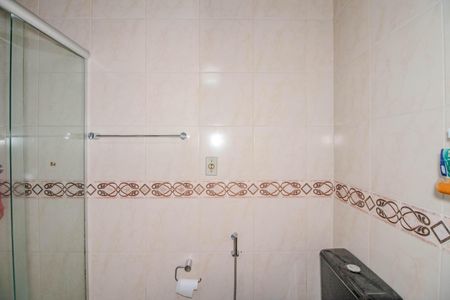 Casa à venda com 167m², 3 quartos e 2 vagasBanheiro da Suíte