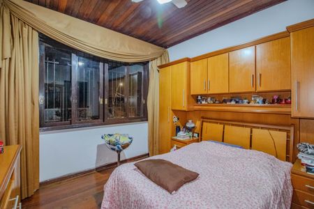 Casa à venda com 167m², 3 quartos e 2 vagasSuíte