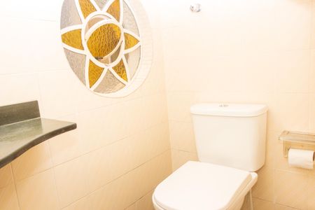 Casa à venda com 200m², 4 quartos e 2 vagasLavabo