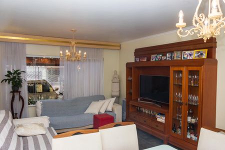 Casa à venda com 200m², 4 quartos e 2 vagasSala