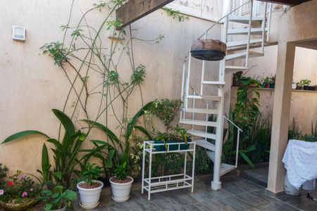 Casa à venda com 200m², 4 quartos e 2 vagasÁrea de Serviço