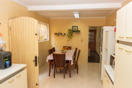 Casa à venda com 200m², 4 quartos e 2 vagasCozinha