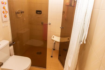 Casa à venda com 200m², 4 quartos e 2 vagasBanheiro da Suíte