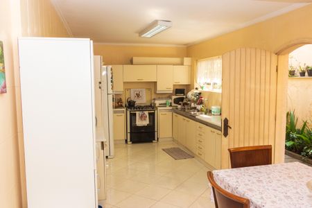 Casa à venda com 200m², 4 quartos e 2 vagasCozinha