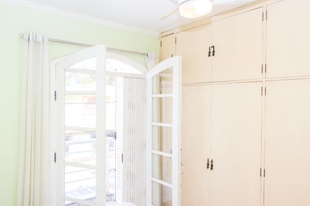 Casa à venda com 200m², 4 quartos e 2 vagasSuíte