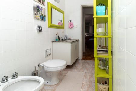 Apartamento para alugar com 200m², 4 quartos e 2 vagas Apartamento para alugar com 200m², 4 quartos e 2 vagasBanheiro