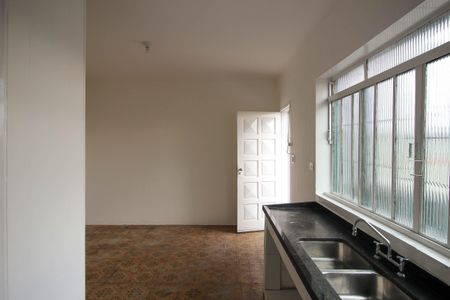 Casa à venda com 400m², 3 quartos e 4 vagas Casa à venda com 400m², 3 quartos e 4 vagasCozinha