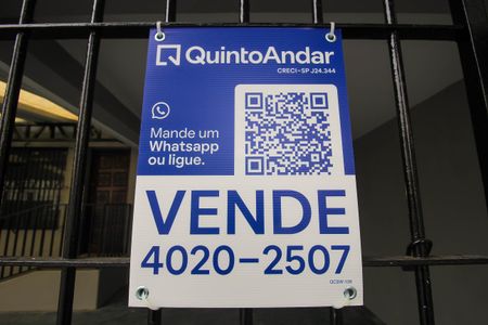 Casa à venda com 400m², 3 quartos e 4 vagas Casa à venda com 400m², 3 quartos e 4 vagasPlaca