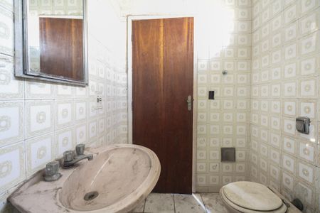 Casa à venda com 176m², 3 quartos e 3 vagasBanheiro Suíte