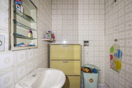 Casa à venda com 176m², 3 quartos e 3 vagasBanheiro Social