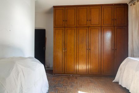 Casa à venda com 176m², 3 quartos e 3 vagasSuíte