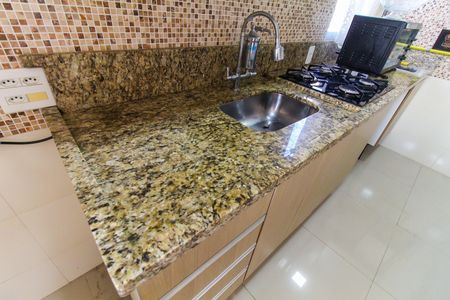 Apartamento à venda com 47m², 2 quartos e 1 vagaCozinha e Área de Serviço