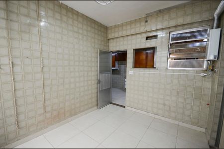 Apartamento à venda com 145m², 3 quartos e 1 vagaÁrea de Serviço