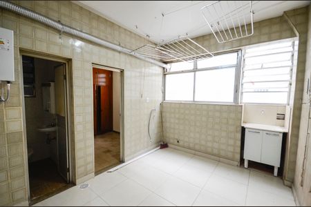 Apartamento à venda com 145m², 3 quartos e 1 vagaÁrea de Serviço