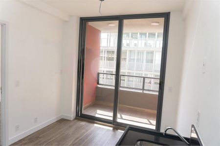 Apartamento à venda com 32m², 1 quarto e sem vaga
