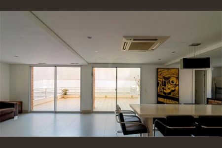 Apartamento à venda com 66m², 1 quarto e 1 vaga