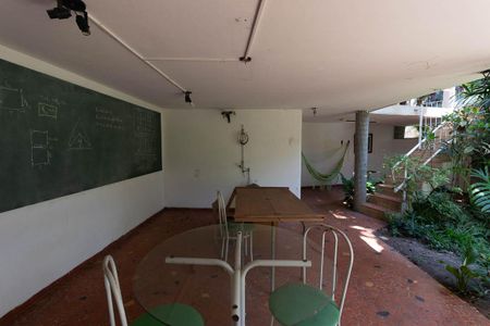 Casa à venda com 350m², 3 quartos e 3 vagasQuintal