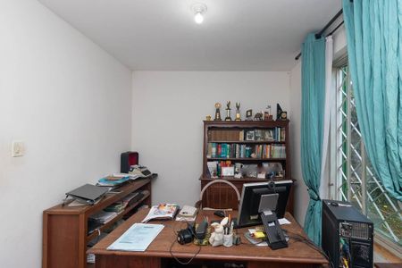 Casa à venda com 350m², 3 quartos e 3 vagasEscritório