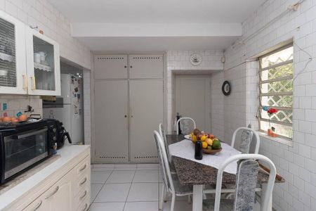 Casa à venda com 350m², 3 quartos e 3 vagasCozinha