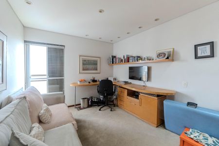 Apartamento à venda com 264m², 4 quartos e 3 vagasQuarto 1