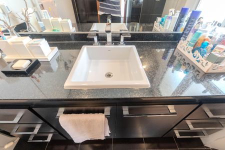 Apartamento à venda com 264m², 4 quartos e 3 vagasBanheiro da Suíte 1