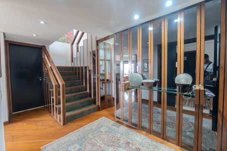 Apartamento à venda com 264m², 4 quartos e 3 vagasCorredor