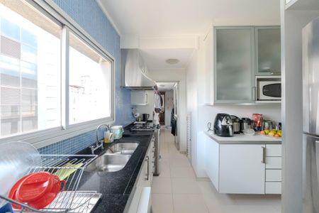 Apartamento à venda com 264m², 4 quartos e 3 vagasCozinha 2