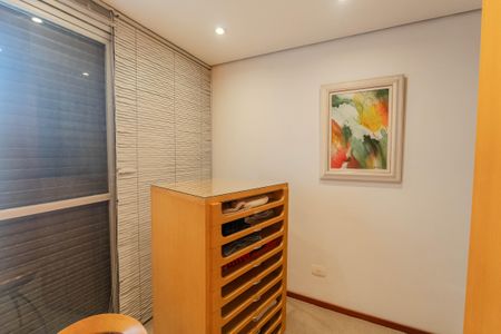 Apartamento à venda com 264m², 4 quartos e 3 vagasCloset