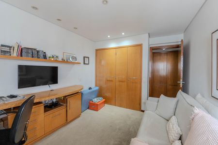 Apartamento à venda com 264m², 4 quartos e 3 vagasQuarto 1