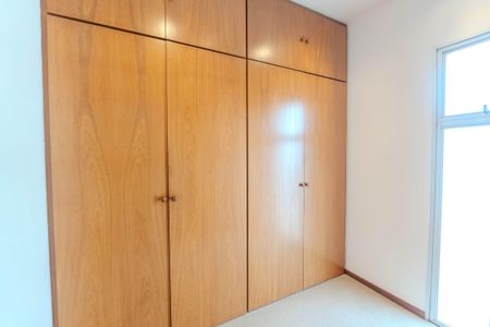 Apartamento à venda com 264m², 4 quartos e 3 vagasCloset da suíte 1