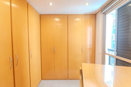 Apartamento à venda com 264m², 4 quartos e 3 vagasCloset