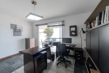 Apartamento à venda com 264m², 4 quartos e 3 vagasEscritório