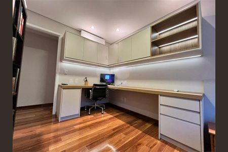 Apartamento à venda com 176m², 4 quartos e 3 vagas