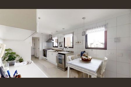 Apartamento à venda com 213m², 3 quartos e 3 vagas