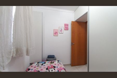 Casa à venda com 48m², 2 quartos e sem vaga