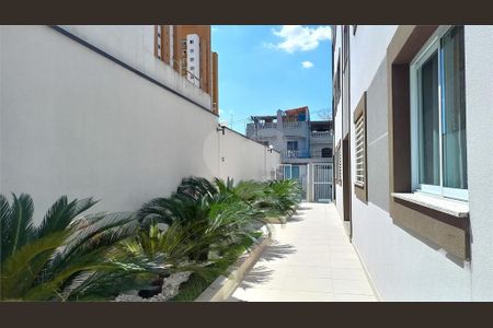 Casa à venda com 48m², 2 quartos e sem vaga
