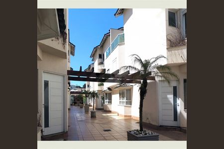 Casa à venda com 198m², 3 quartos e 3 vagas