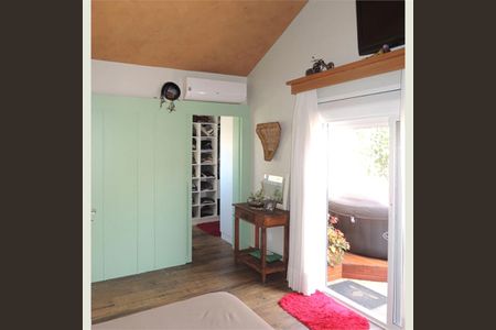 Casa à venda com 198m², 3 quartos e 3 vagas