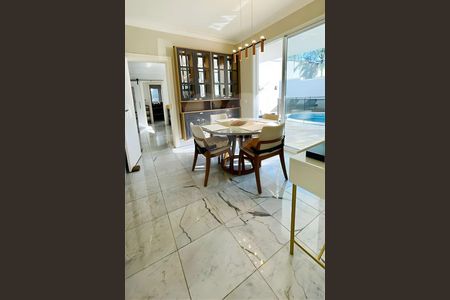 Casa à venda com 730m², 5 quartos e 6 vagas