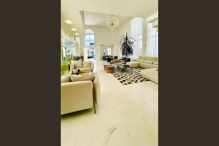 Casa à venda com 730m², 5 quartos e 6 vagas