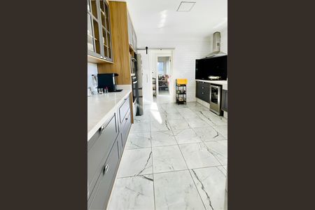 Casa à venda com 730m², 5 quartos e 6 vagas