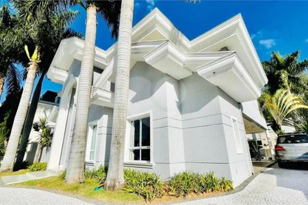 Casa à venda com 730m², 5 quartos e 6 vagas