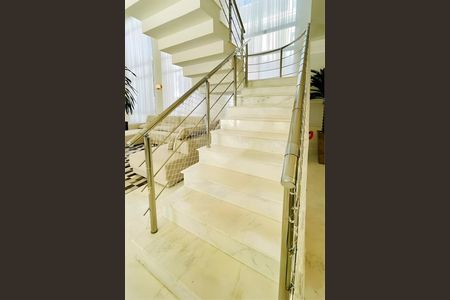 Casa à venda com 730m², 5 quartos e 6 vagas