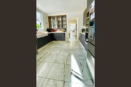 Casa à venda com 730m², 5 quartos e 6 vagas