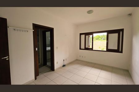 Casa de condomínio à venda com 460m², 4 quartos e 5 vagasSuíte 2