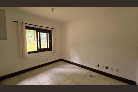 Casa de condomínio à venda com 460m², 4 quartos e 5 vagasQuarto 1