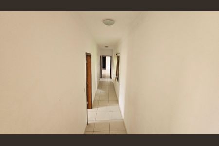 Casa de condomínio à venda com 460m², 4 quartos e 5 vagasCorredor