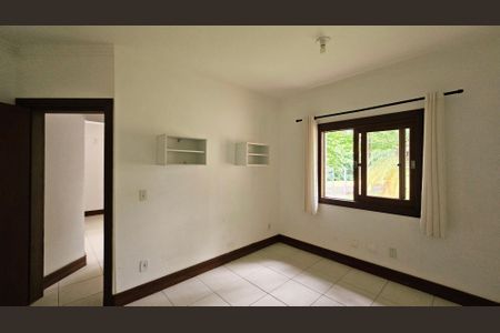 Casa de condomínio à venda com 460m², 4 quartos e 5 vagasQuarto 1