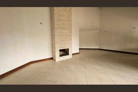 Casa de condomínio à venda com 460m², 4 quartos e 5 vagasSala